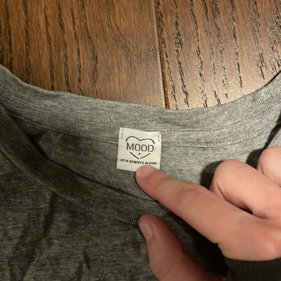 Beautifully made womens small gray crop top MOOD - Picture 3 of 6